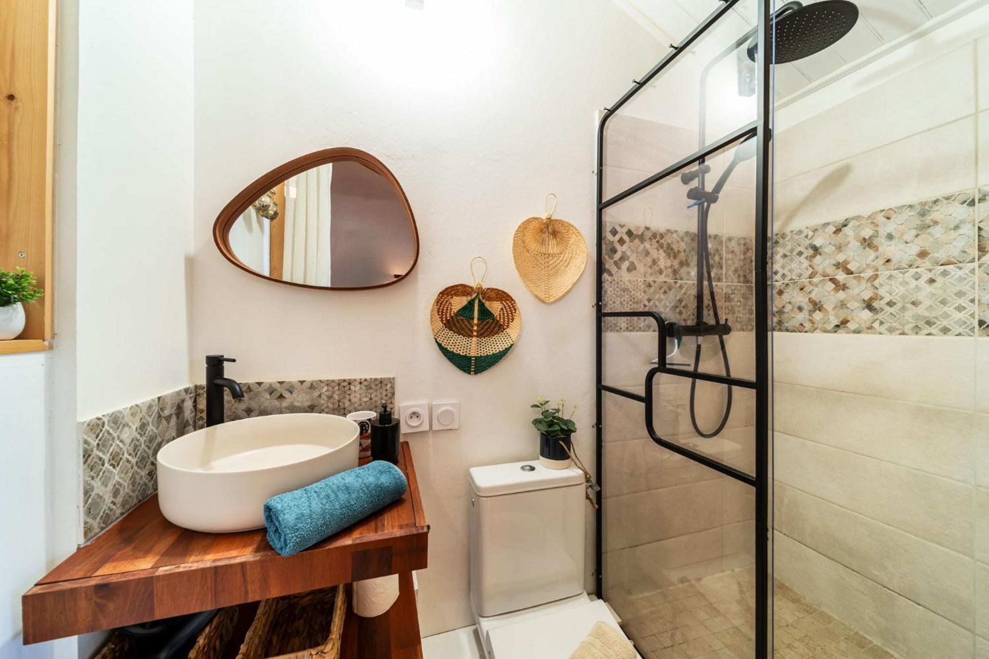 سانت بيير Les Baroudeurs Hostel المظهر الخارجي الصورة