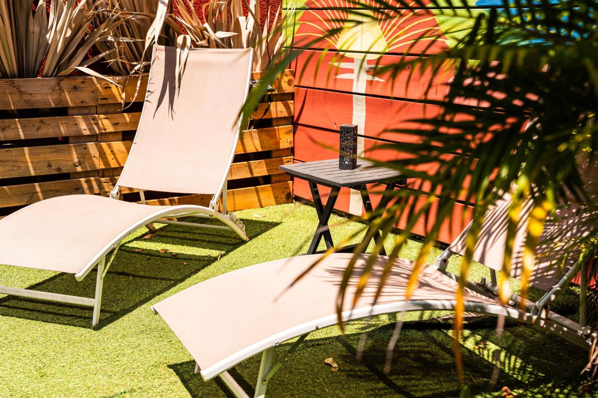 سانت بيير Les Baroudeurs Hostel المظهر الخارجي الصورة