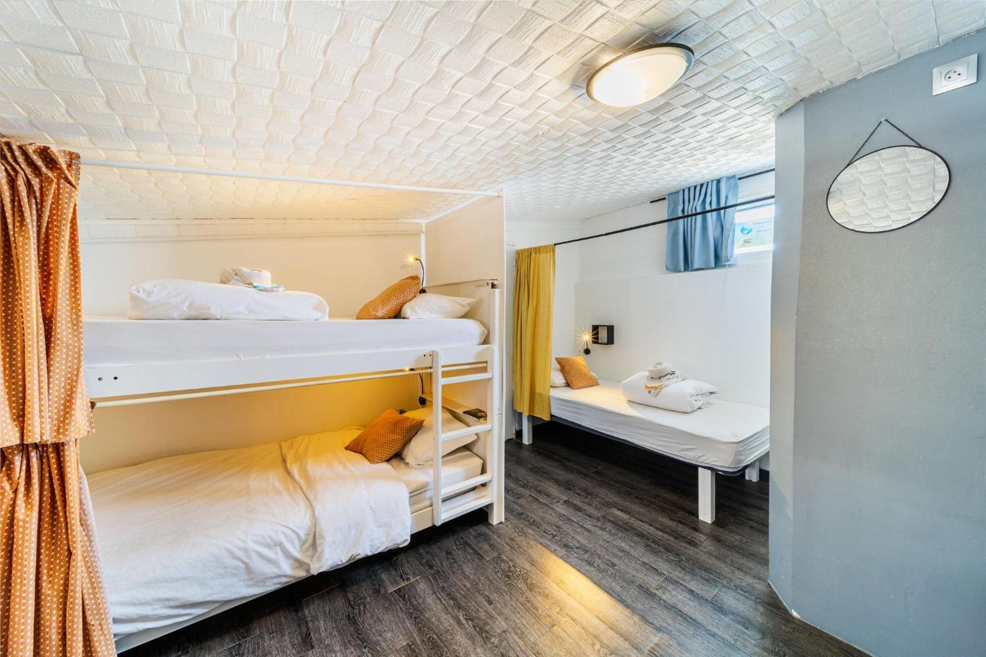 سانت بيير Les Baroudeurs Hostel المظهر الخارجي الصورة