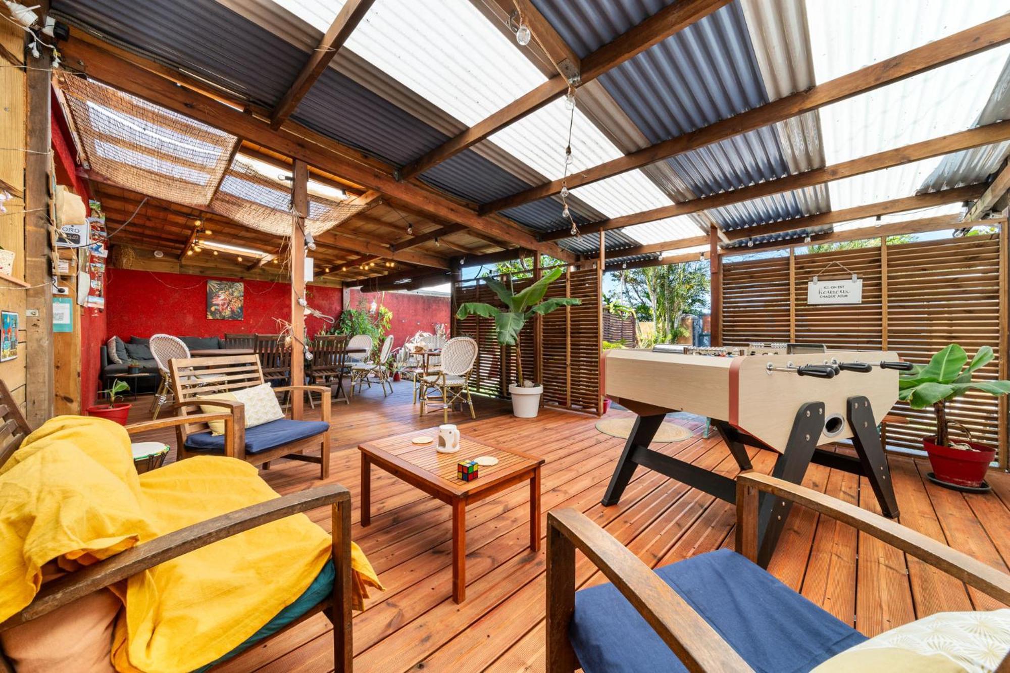 سانت بيير Les Baroudeurs Hostel المظهر الخارجي الصورة